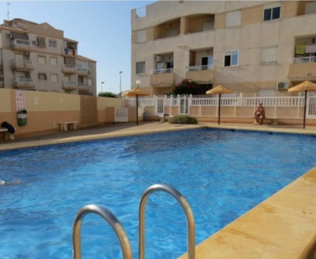 Bonito Apartamento De Dos Habitacion Y Piscina ตอร์เรเวียคา ภายนอก รูปภาพ